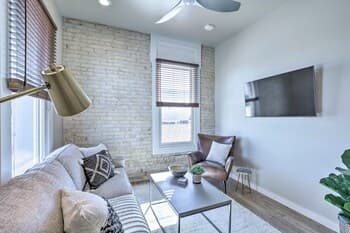 Bright San Marcos Apartment w/ Ideal Location