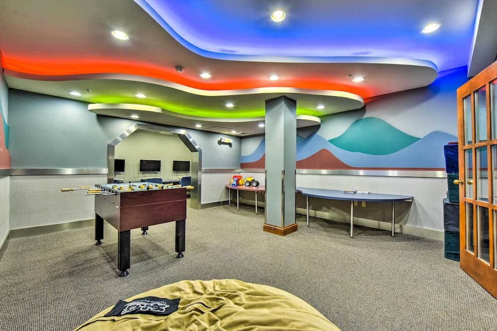 Ski-in/ski-out Solitude Resort Condo w/ Mtn Views!