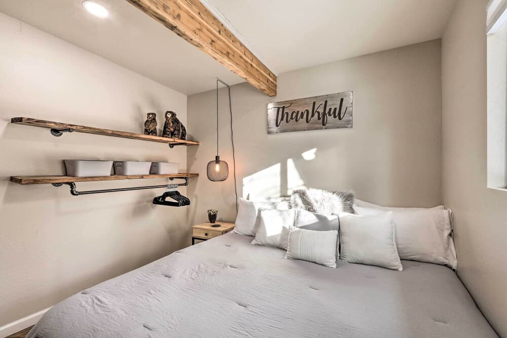 Fire Pit + ATV Trail Access: Munds Park Cabin!