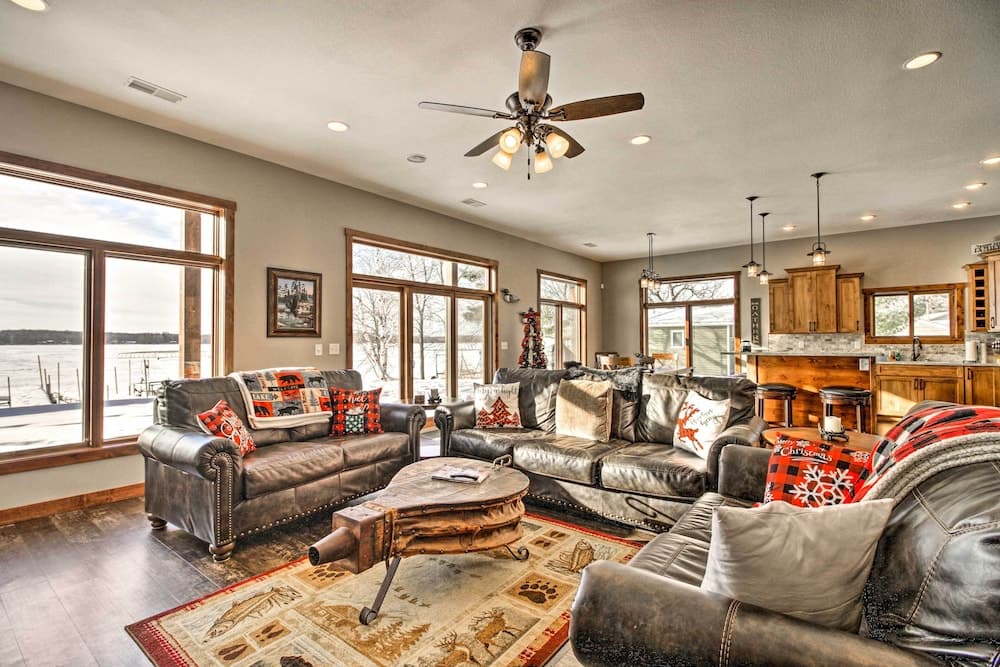 Cabin w/ Gradual Slope to Sandy Bottom Swimming!