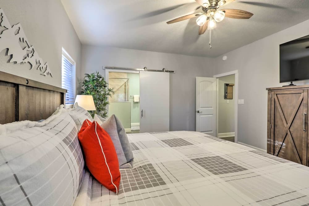 Pet-friendly Flagstaff Escape w/ Fenced-in Yard!