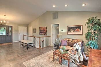 Hot Springs Village Home: 3 Mi to Lake Desoto!