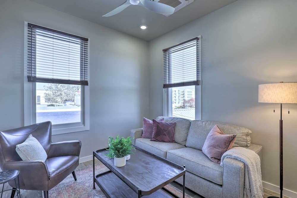 San Marcos Apartment w/ Off-street Parking!