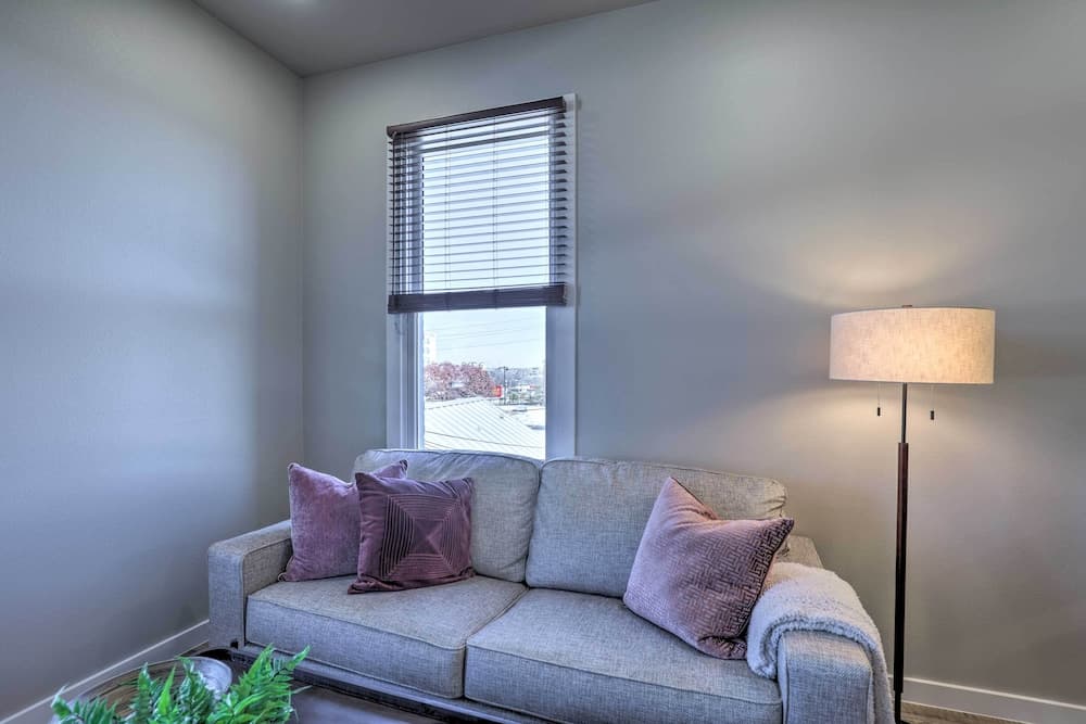 San Marcos Apartment w/ Off-street Parking!