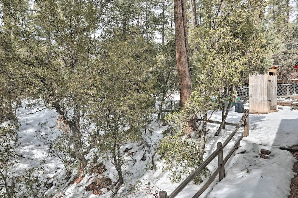 ~ 8 Mi to State Park & Trails: Pine Mountain Home