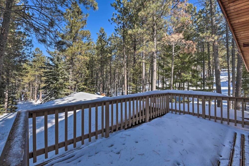 Angel Fire Cabin < 3 Miles to Skiing, Golf & Lake