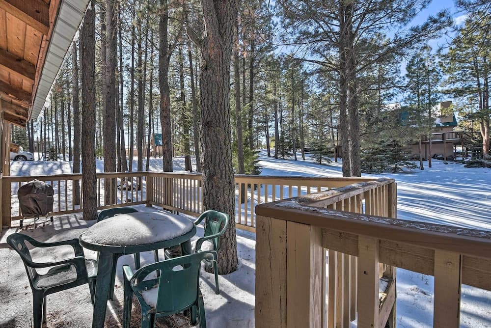 Angel Fire Cabin < 3 Miles to Skiing, Golf & Lake