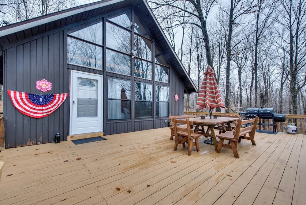Fire Pit + Community Perks: Gouldsboro Cabin!