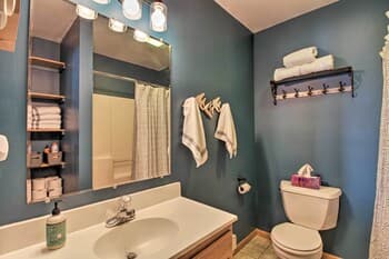 Waterfront Leech Lake Cabin w/ Dock, Fire Pit