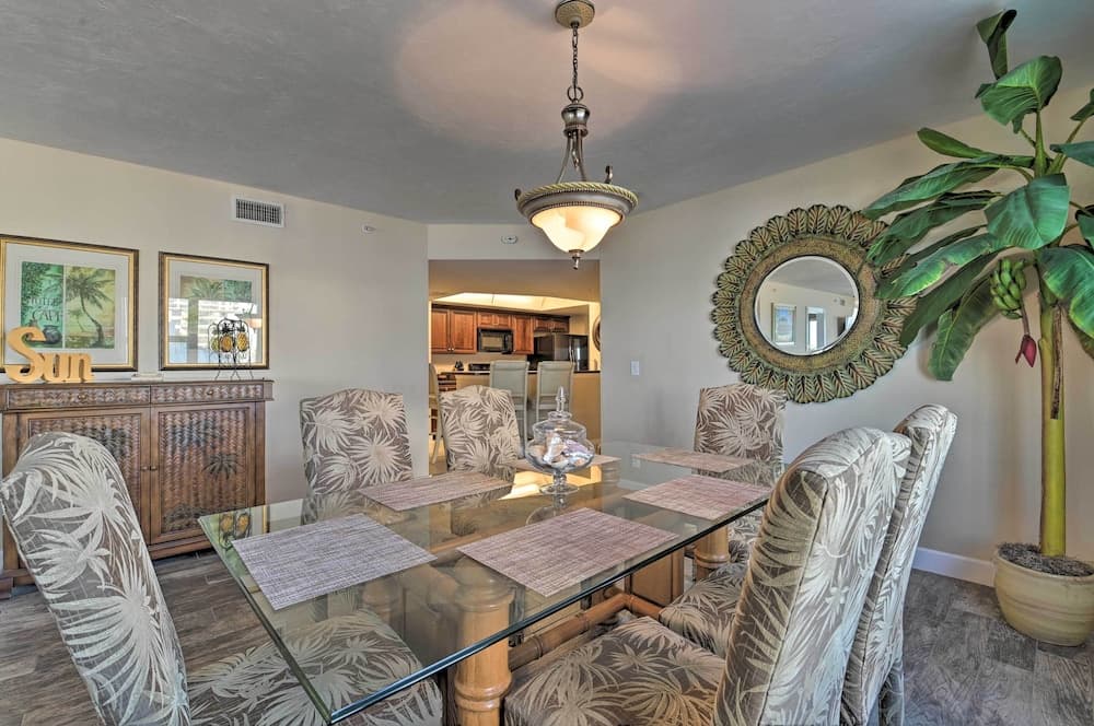 Daytona Beach Seaside Condo w/ Pools & Hot Tubs