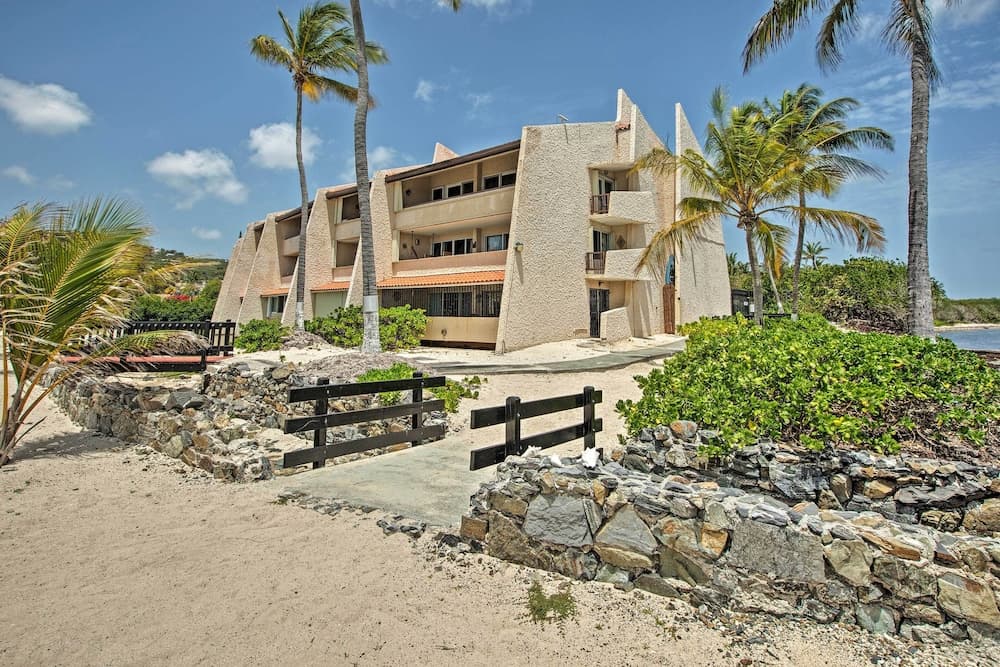 Beachfront St Croix Condo w/ Pool + Lanai!