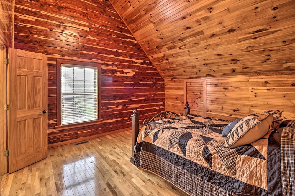 'marfly Retreat' - Remote White River Getaway!