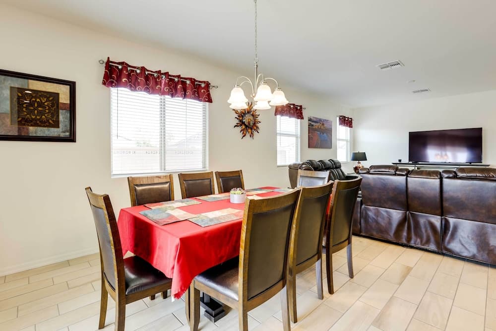 3 Mi to Goodyear Ballpark: Desert Den w/ Pool