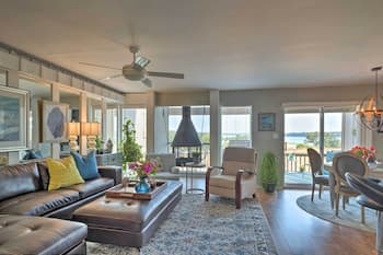 Waterfront Lake Travis Home w/ Pool Access!