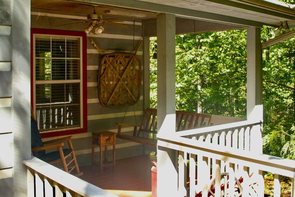 Firefly Cove - 3 Mi to Parkway & National Park!