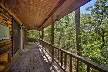Eureka Springs Studio w/ Deck, Views & Bbq!
