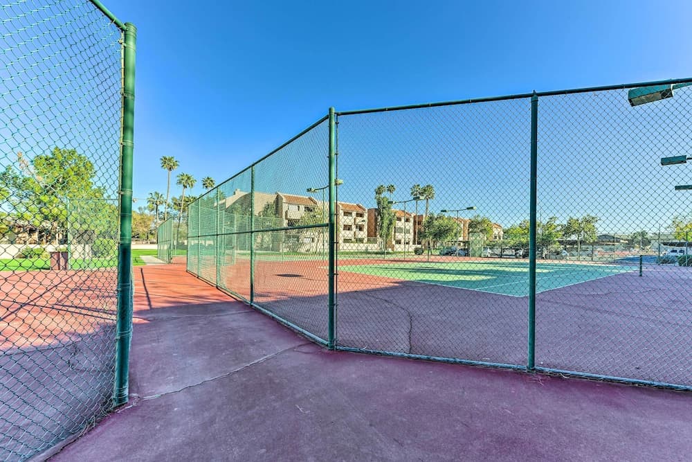 Modern Mesa Apt w/ Pool Access: Walk to Sloan Park