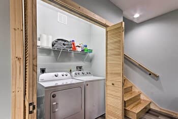 Hilltop Cabin on 5 Acres w/ Hot Tub & Waterfall!