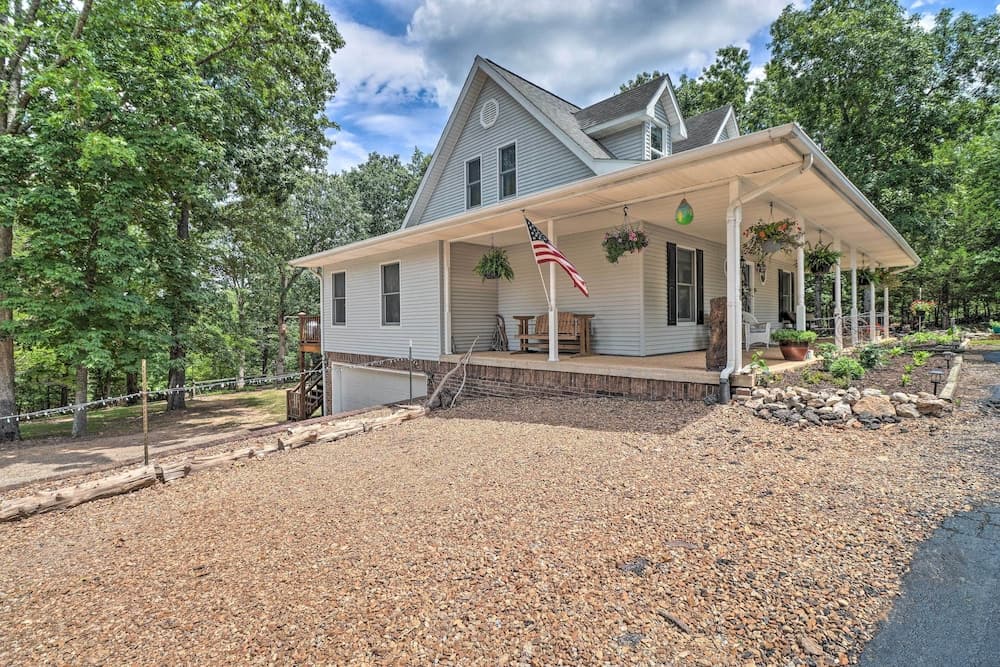 10-acre Mountain Home Getaway w/ Fire Pit