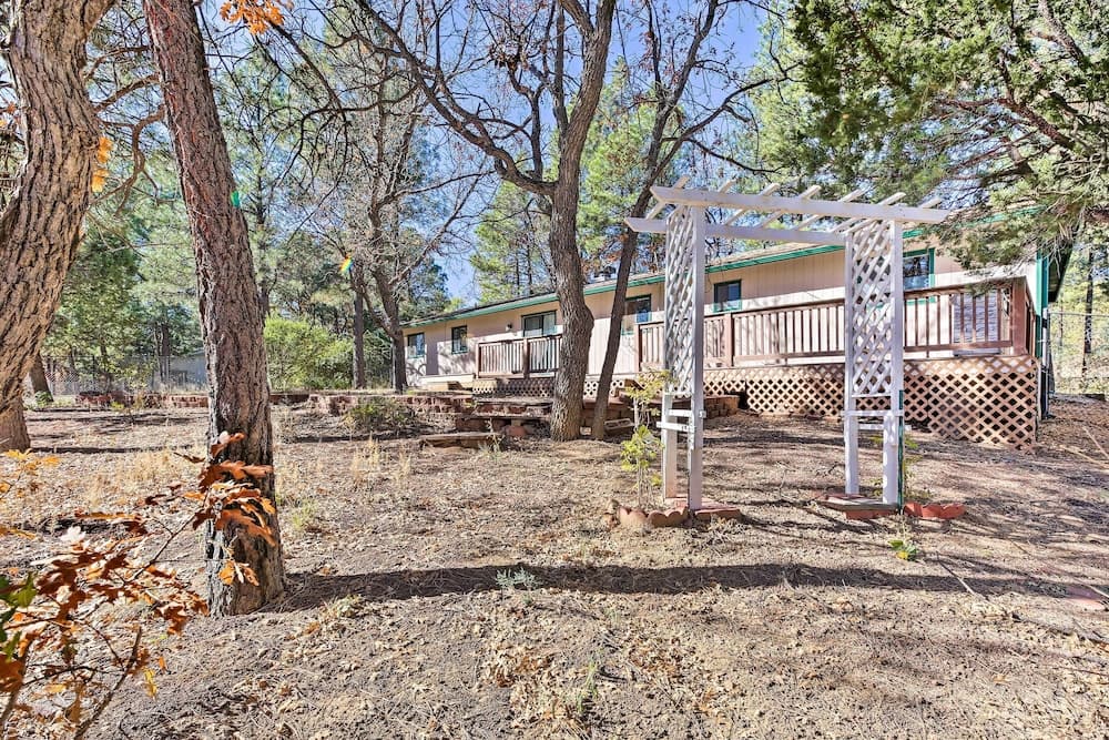 'lakeside Traditions' Arizona Home w/ Game Room!