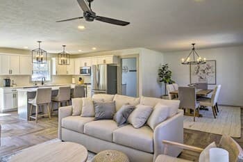 Chic Retreat w/ Deck ~9 Mi to Downtown Springfield