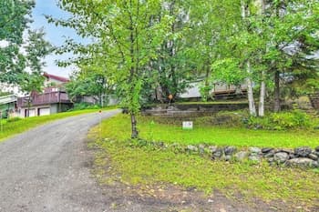 Cozy Family Home w/ Yard, Near Trails & Ocean