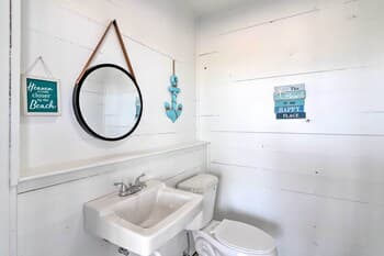 Beachfront Freeport Retreat w/ Multiple Decks