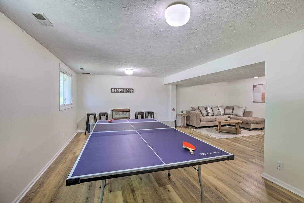 Modern Boho Gem: Yard + 10 Mi to Baxter Arena