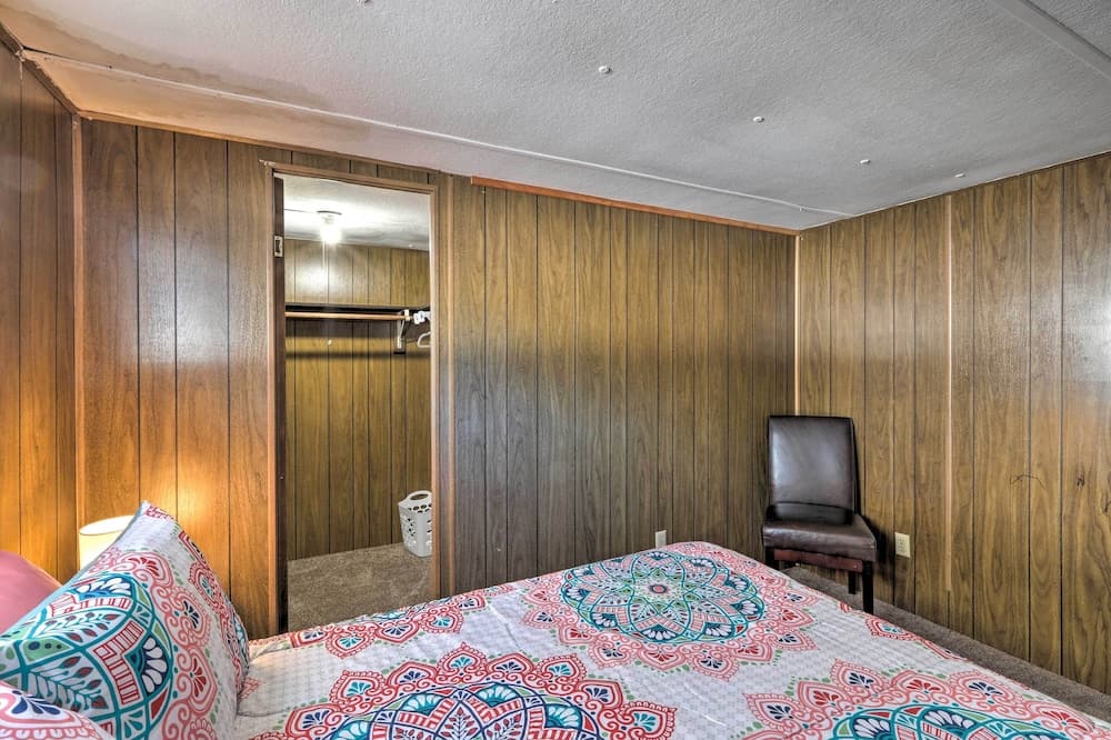 Cozy Cabin Retreat w/ On-site Trail Access!