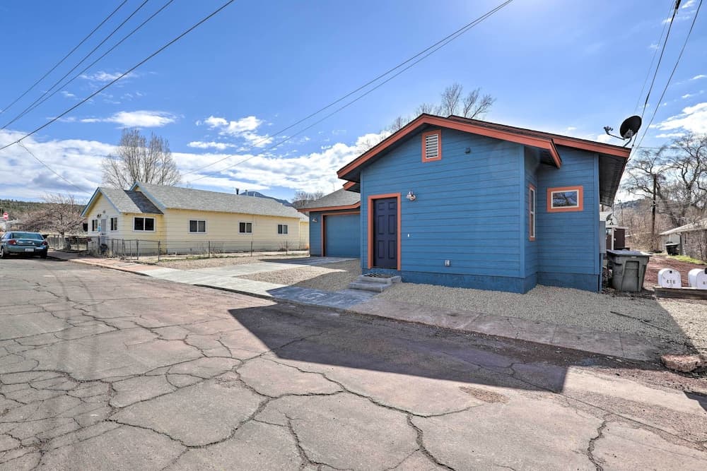 Modern Retreat: 3 Blocks to Dtwn Williams + Rte 66