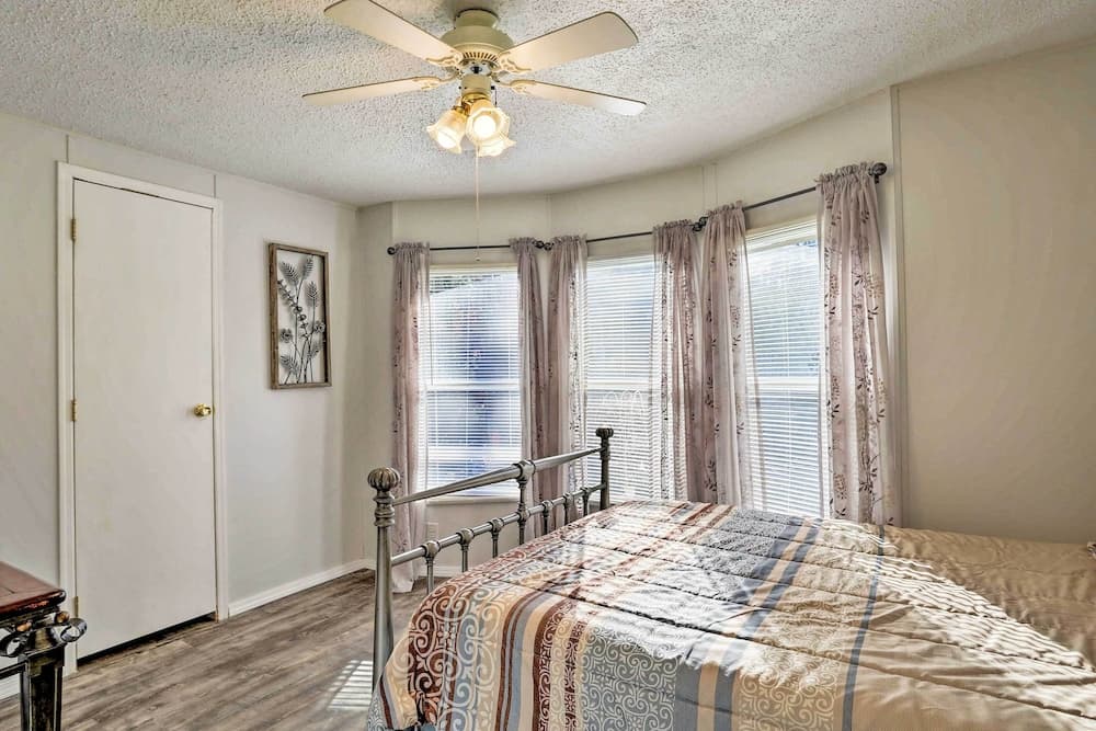 Broken Bow Home: 2 Mi to Beavers Bend State Park