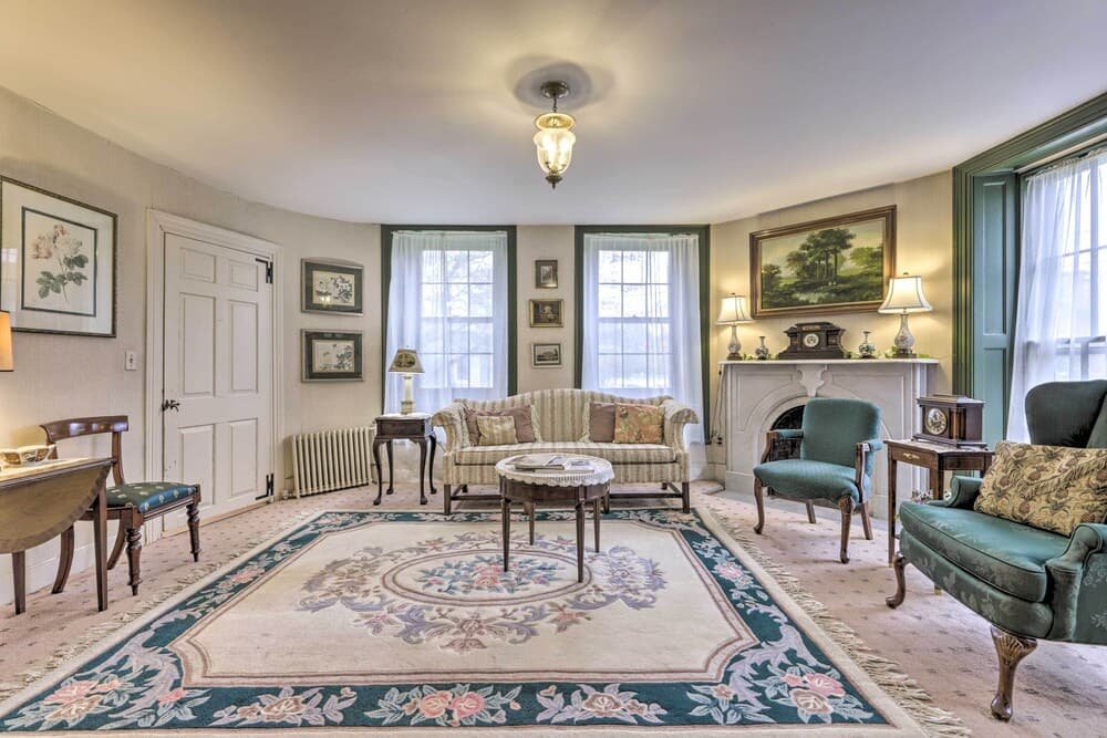 Elegant Norwich House w/ Billiards Room & Ballroom