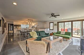 Pet-friendly Woodbury Cottage w/ Fire Pit & Pool!