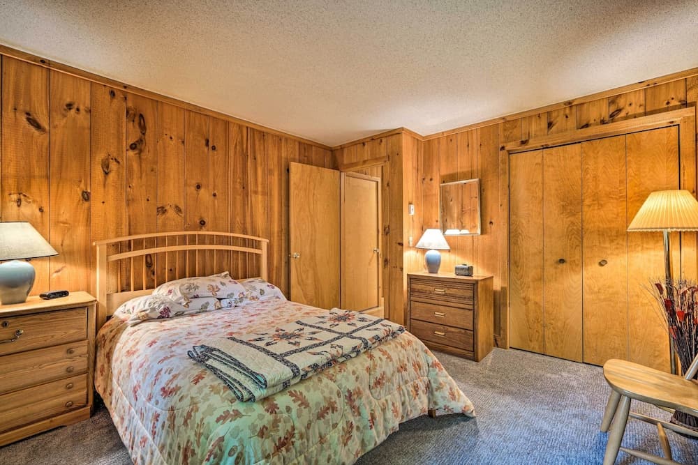 Spacious Dover Home w/ Sauna < 5 Miles to Ski!