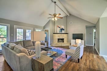 Downtown Boerne Home on Cibolo Creek w/ Fire Pit