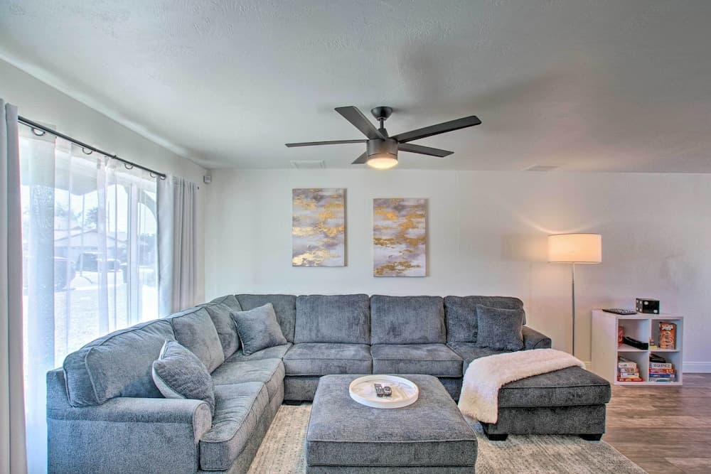 Stylish Scottsdale Oasis Close to Old Town!