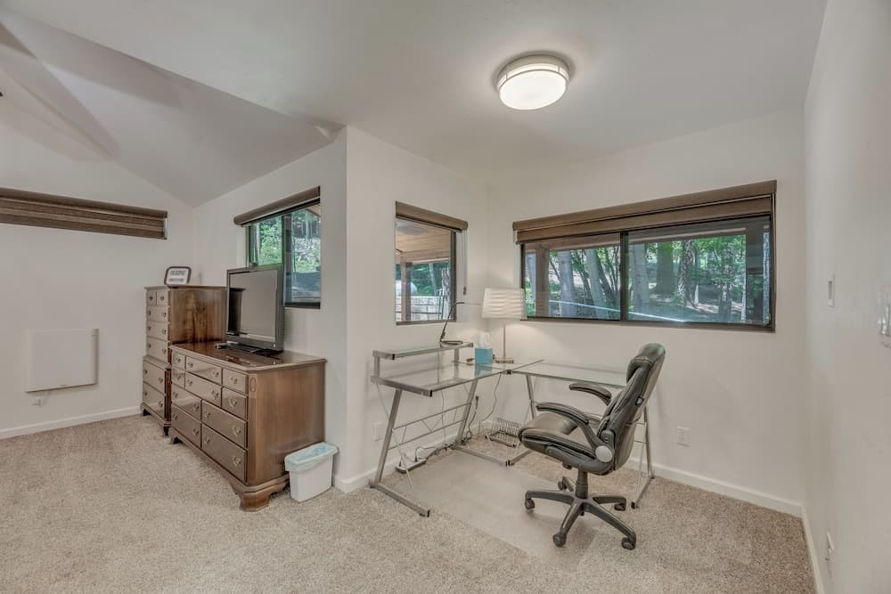 Modern Alpine Cabin 3 Miles to Ski Cloudcroft