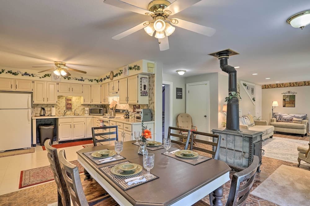 Southeast Michigan Escape ~ 3 Mi to Adrian!