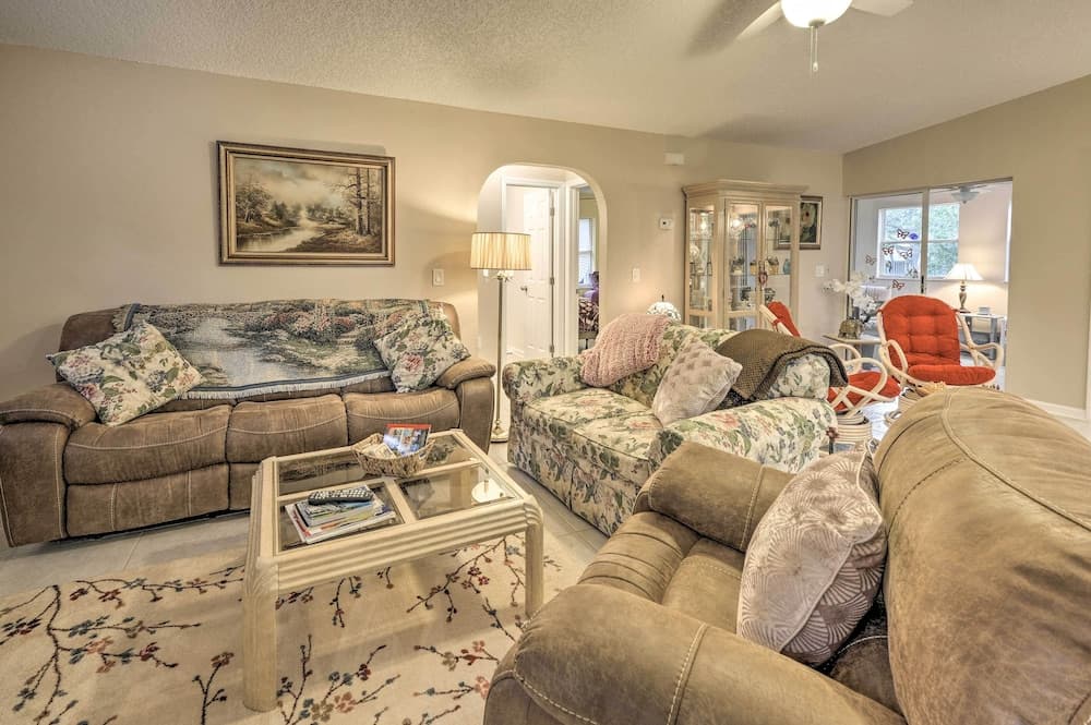 Pet-friendly Flagler Beach Home w/ Yard Near Beach