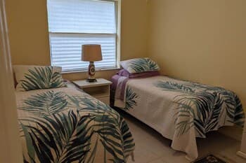 Pet-friendly Home w/ Yard - 2 Blocks to Beach