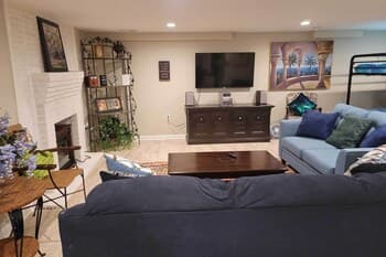 Peaceful Apartment, Close to Kc's Best Attractions