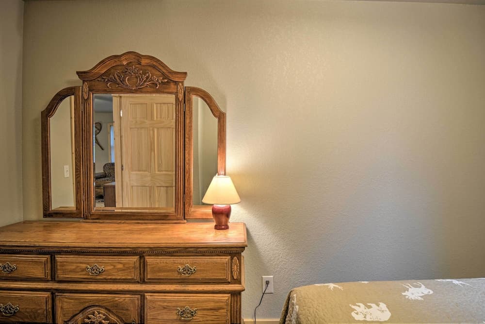 Pet-friendly Petoskey Area Cabin, Walk to River!