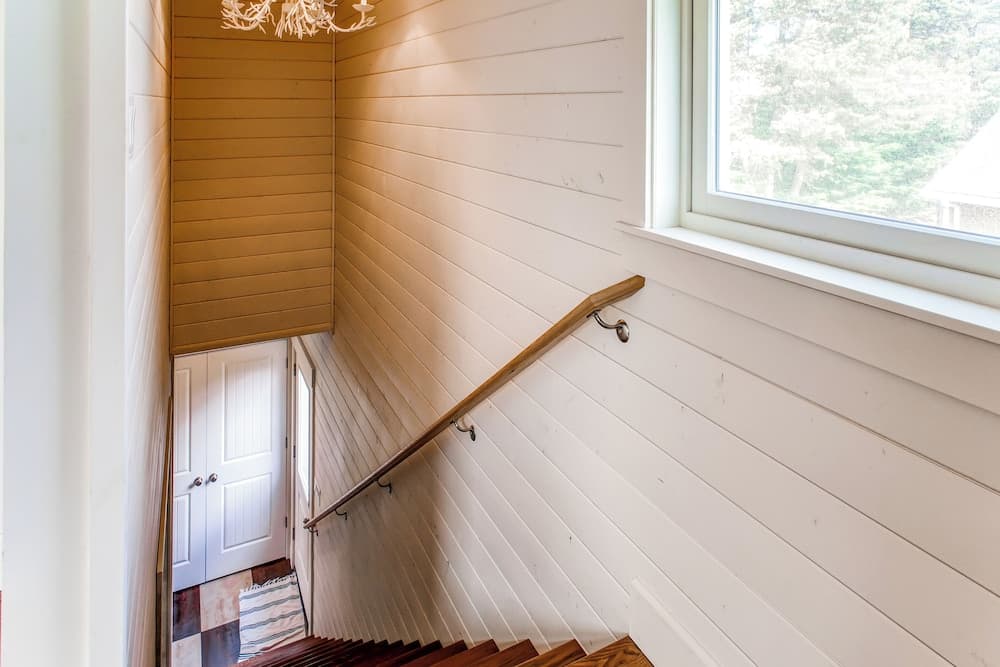 Modern Gearhart Getaway, Walk to Beach & Downtown!