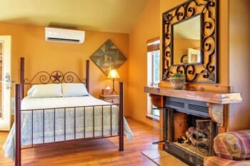 Chic Alto Studio on 1 Acre w/ Updated Amenities!