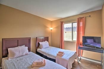 Avondale Retreat w/ Grill - 15 Mi to Phoenix!