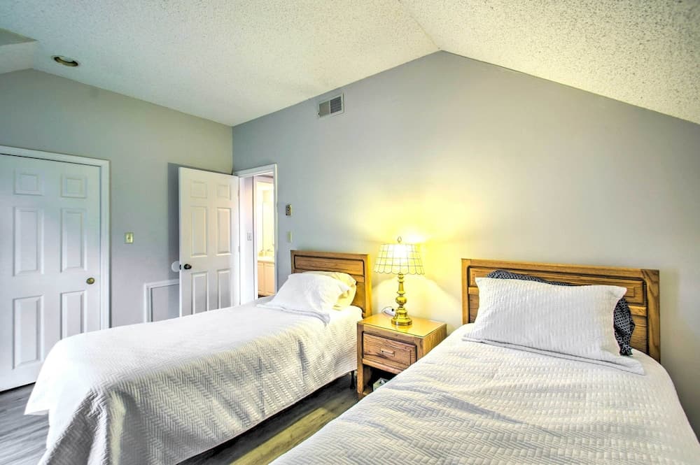 Idyllic Wintergreen Condo w/ Resort Amenities