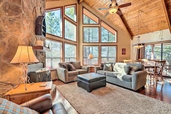 Pet-friendly Retreat Between Flagstaff & Sedona!
