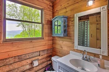 Secluded Cabin w/ Porch on 39 Acres: Ski & Hike