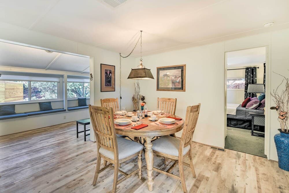 Sedona Stardust Hideaway' w/ Patio & Mtn Views!