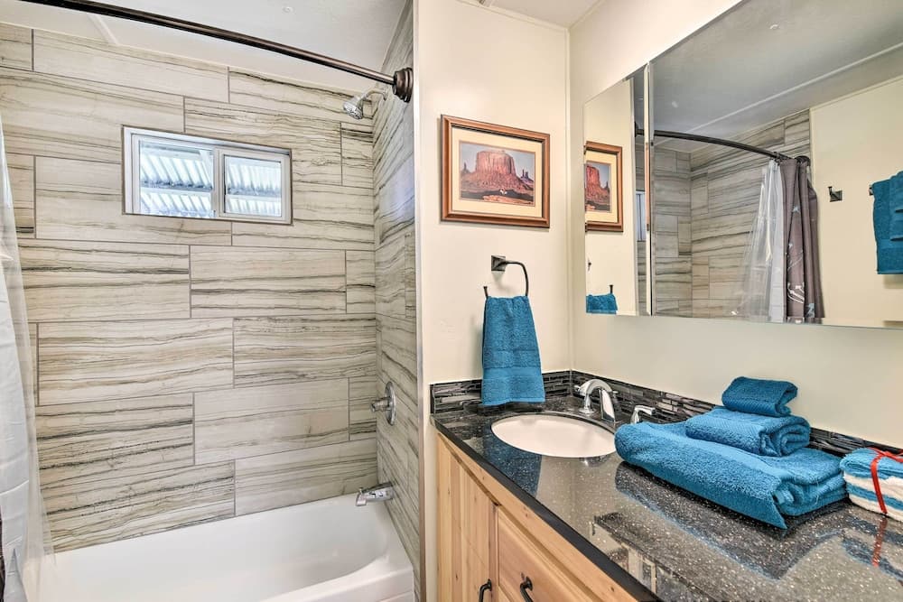 Sedona Stardust Hideaway' w/ Patio & Mtn Views!